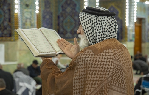 أجواء الدعاء في الصحن الحسيني الشريف 