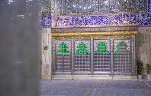 السلام عليك ياقائم آل محمد 