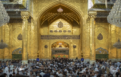 أجواء الزيارة في ليلة الجمعة عند مرقد أبي الفضل العباس (ع)